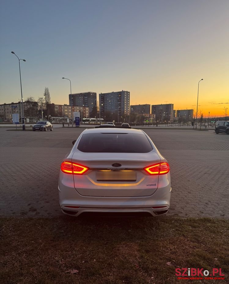2018' Ford Mondeo 2.0 Hybrid Vignale photo #6