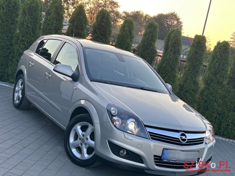 2009' Opel Astra 1.6 Cosmo photo #3