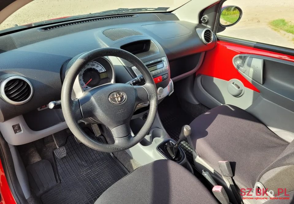 2007' Toyota Aygo photo #6