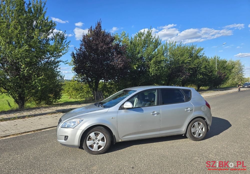 2007' Kia Ceed photo #4