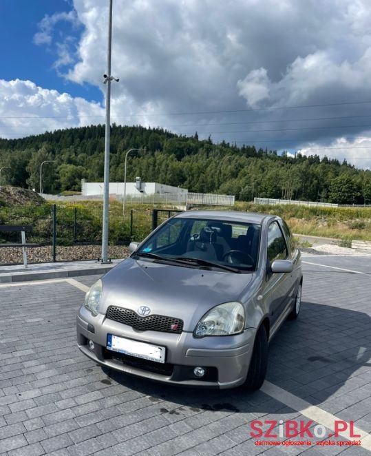 2004' Toyota Yaris Sport photo #1