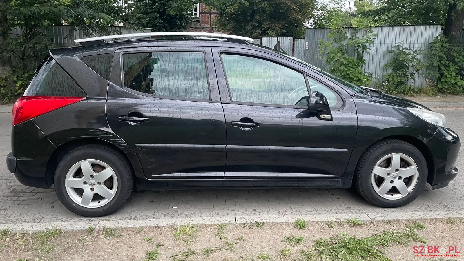 2009' Peugeot 207 photo #1