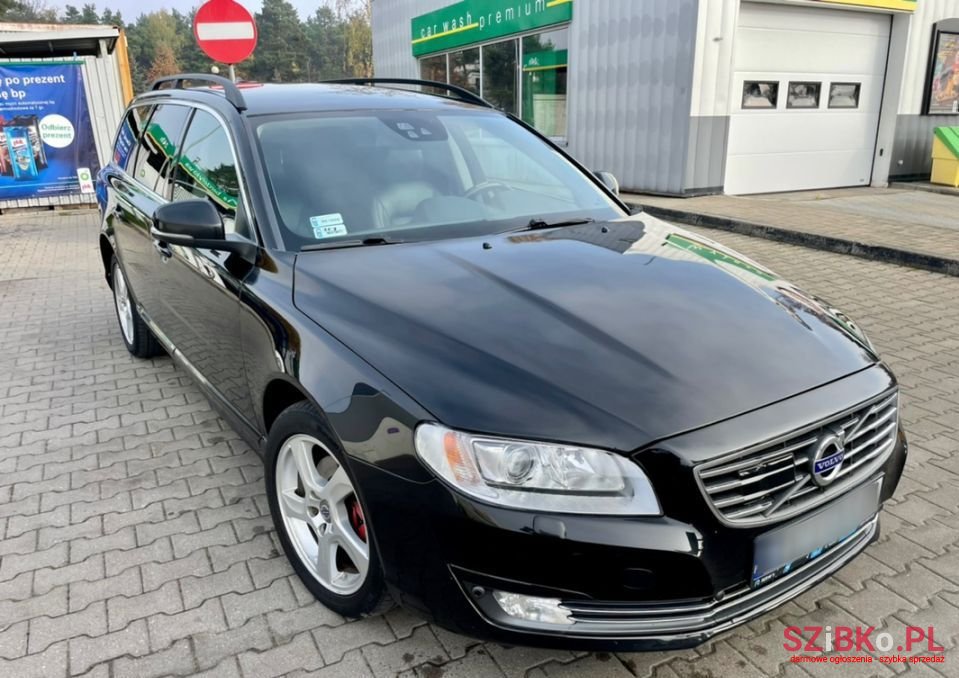 2015' Volvo V70 photo #2