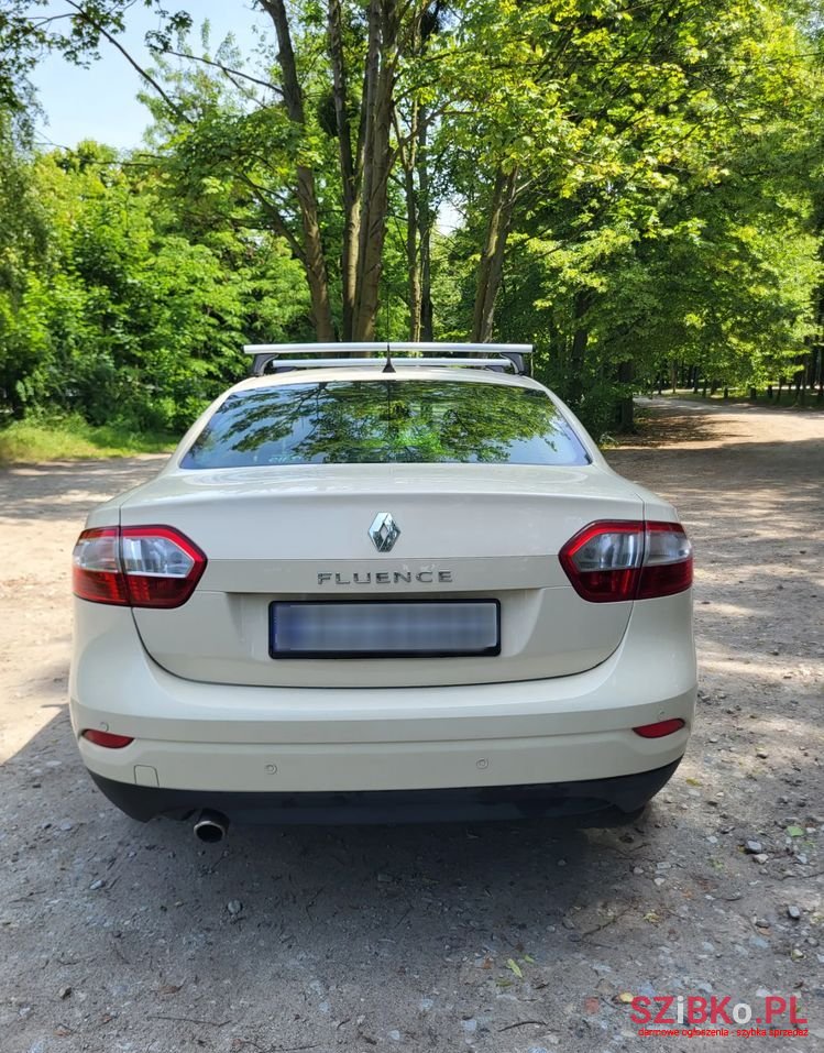 2014' Renault Fluence photo #6