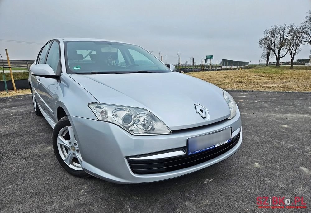 2009' Renault Laguna photo #2