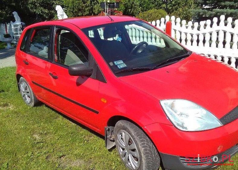 2003' Ford Fiesta photo #2