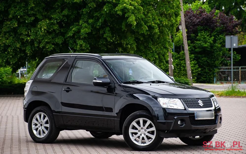 2012' Suzuki Grand Vitara 2.4 Premium photo #3