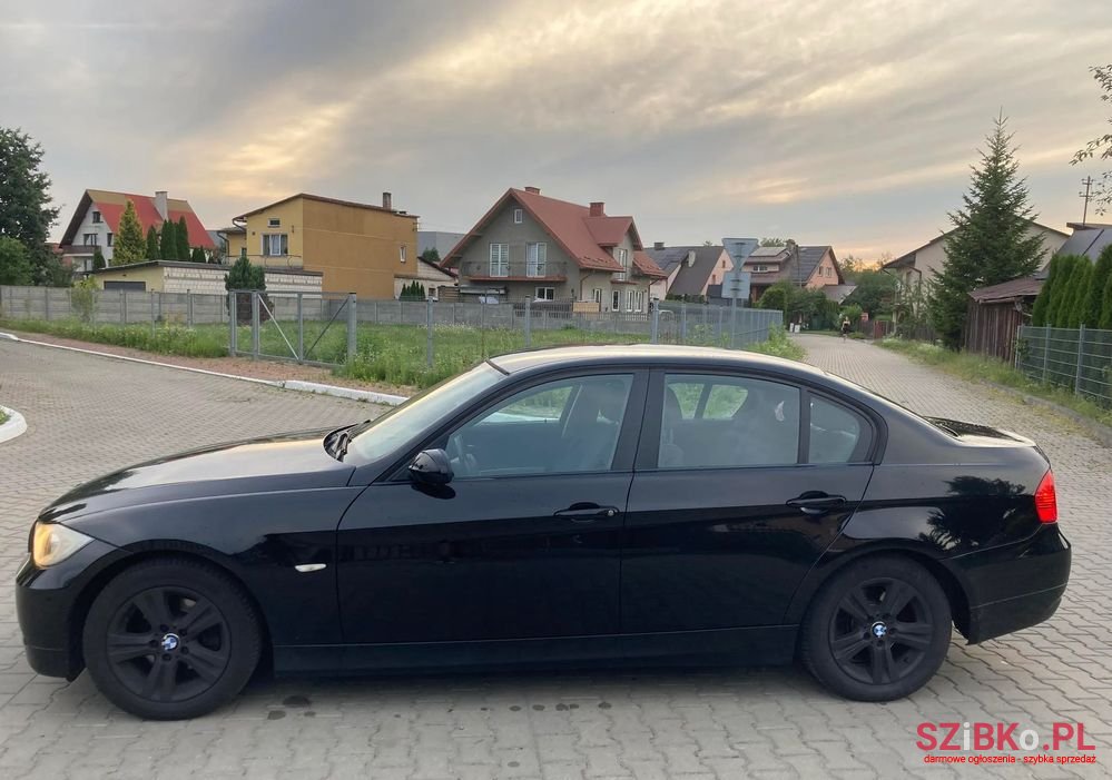 2006' BMW 3 Series 318I photo #3