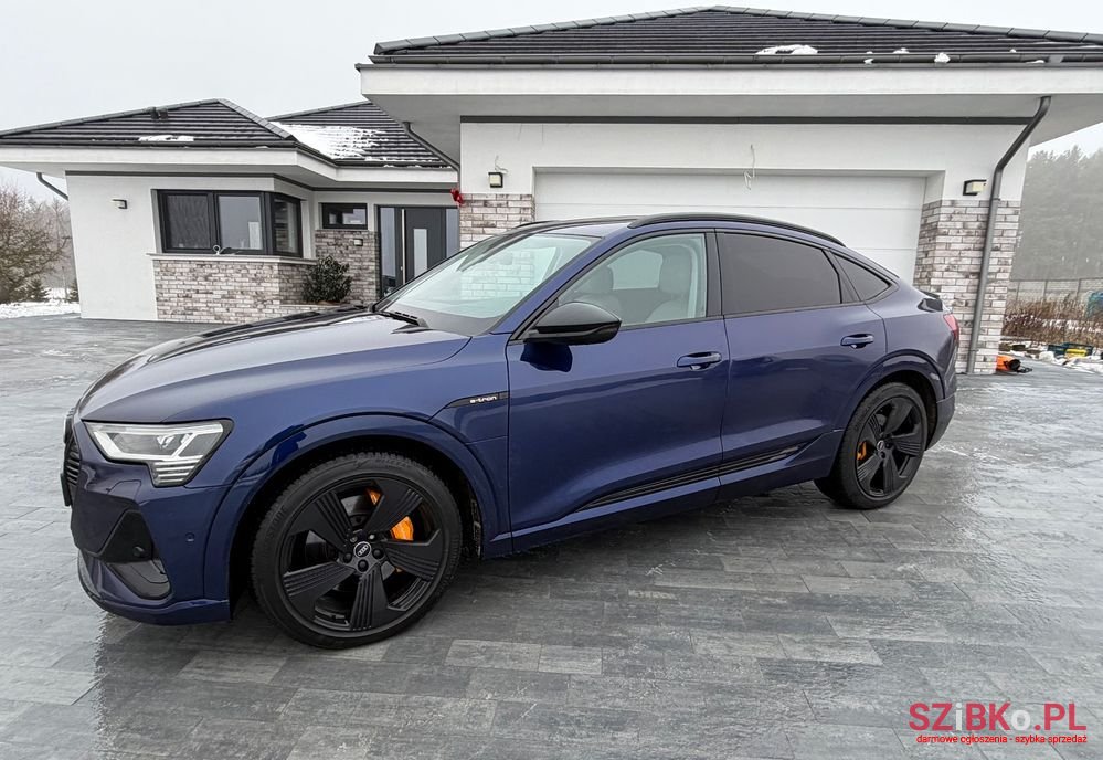 2021' Audi Q8 Sportback E-Tron photo #4