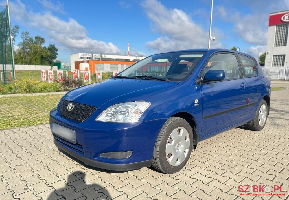 2004' Toyota Corolla photo #2