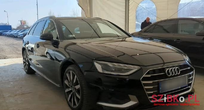 2022' Audi A4 Avant photo #2