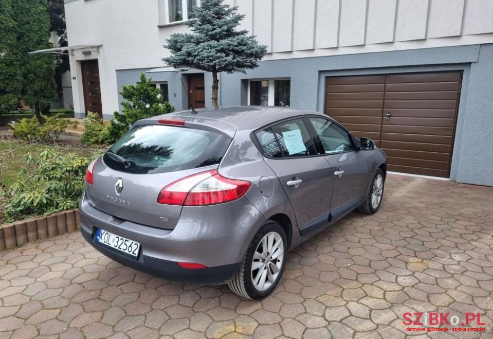 2010' Renault Megane photo #5