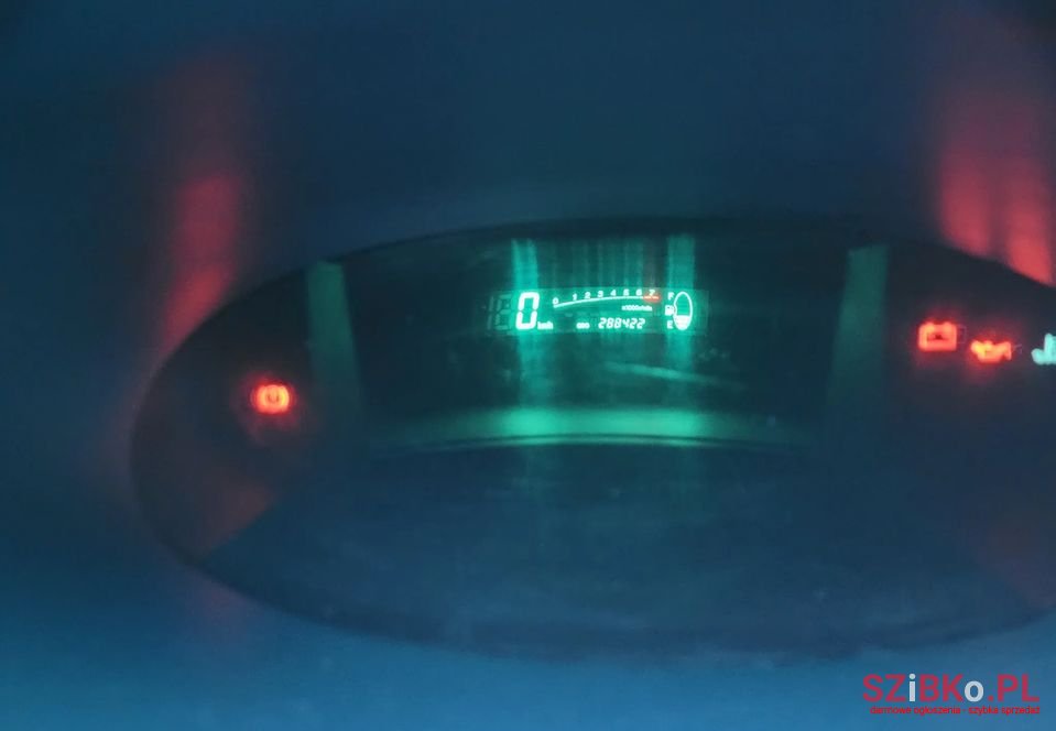 2000' Toyota Yaris Verso photo #5