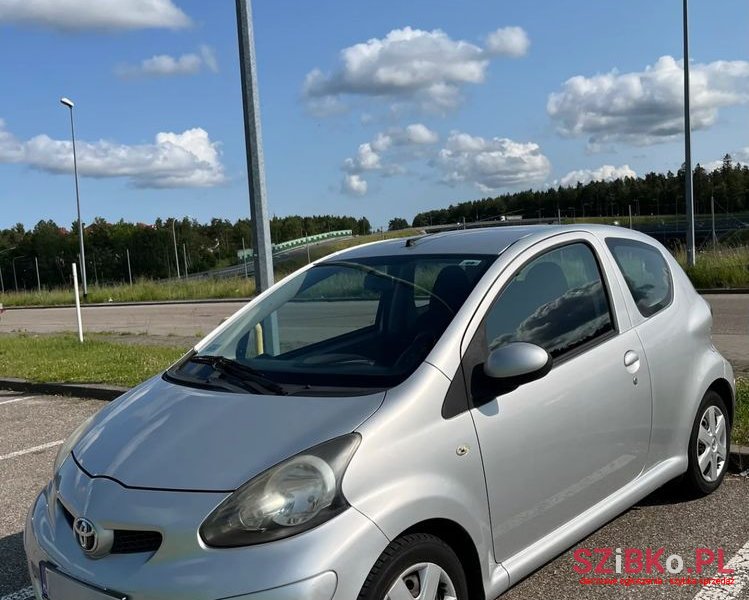 2010' Toyota Aygo photo #1