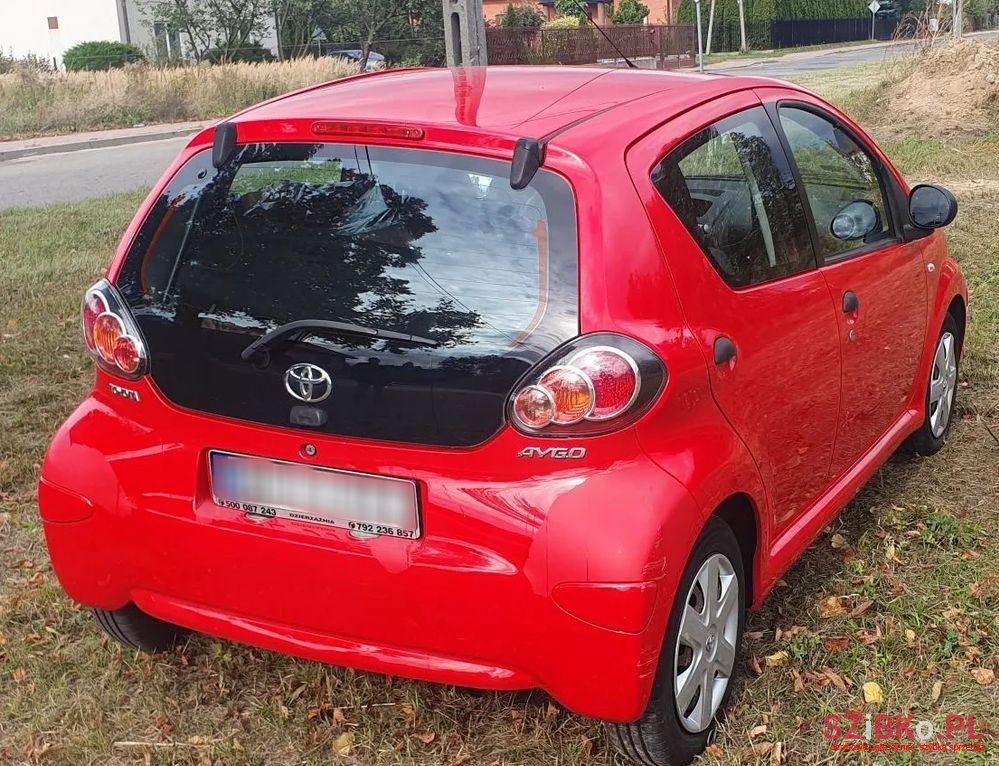 2011' Toyota Aygo photo #5