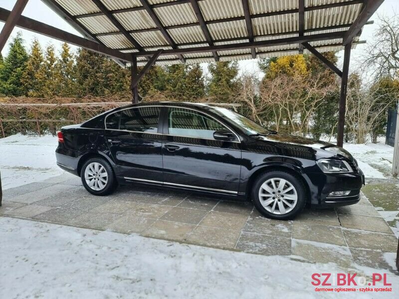 2013' Volkswagen Passat photo #2