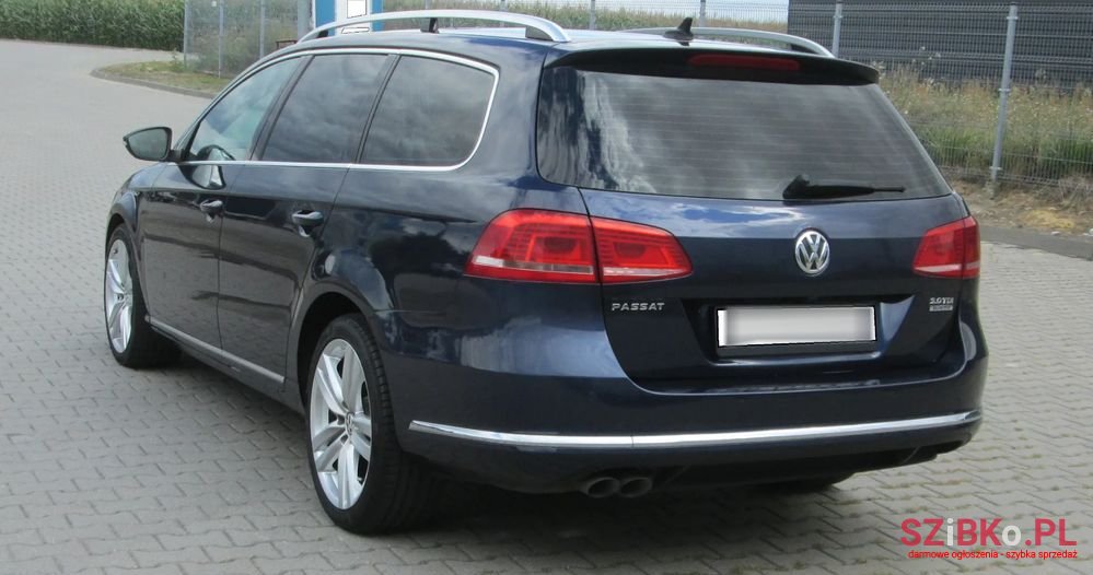 2014' Volkswagen Passat Variant photo #2