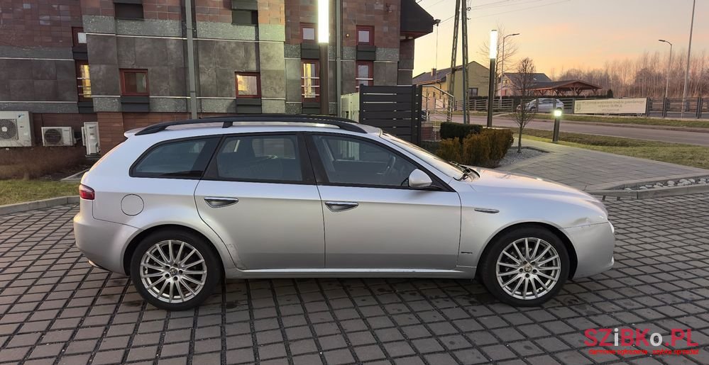 2008' Alfa Romeo 159 1.9Jtdm Distinctive photo #5