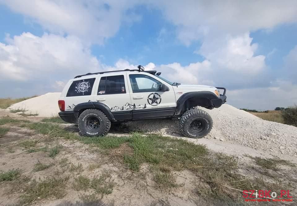 2000' Jeep Grand Cherokee 4.0 Laredo photo #2