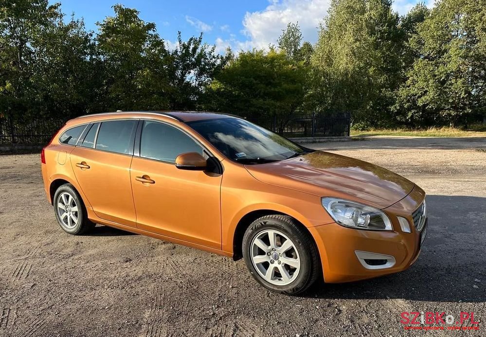 2012' Volvo V60 D2 Kinetic photo #1