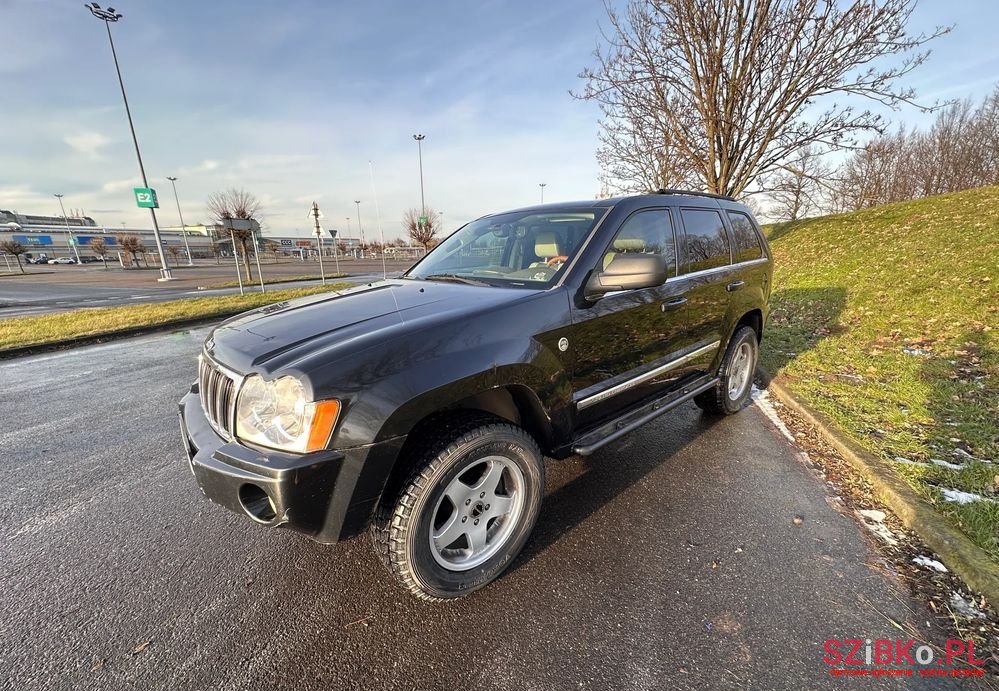 2005' Jeep Grand Cherokee photo #5