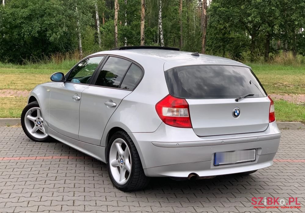 2005' BMW 1 Series 116I photo #4