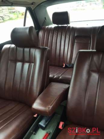 1984' Mercedes-Benz W126 photo #4