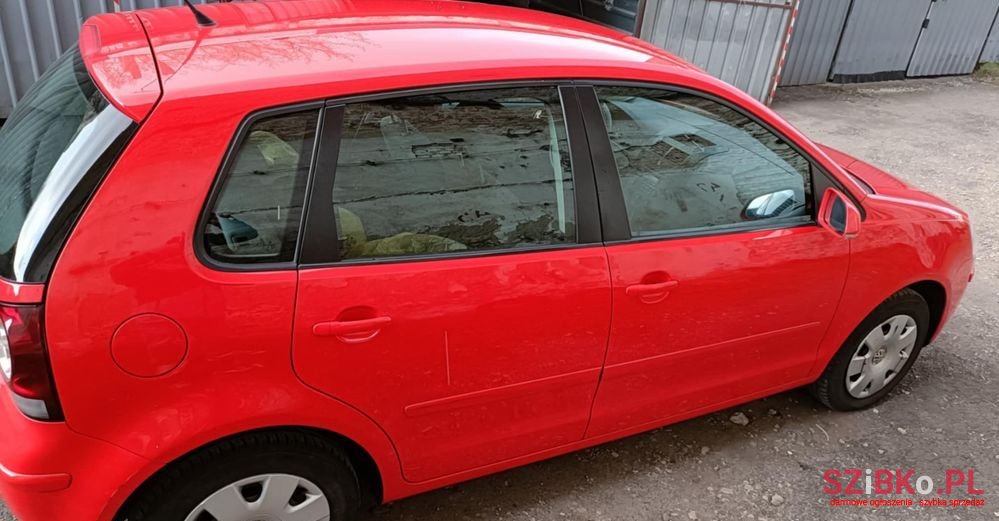 2009' Volkswagen Polo photo #3