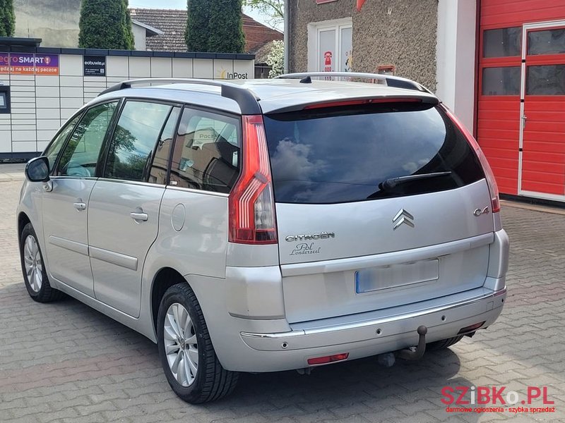 2008' Citroen C4 Grand Picasso photo #4