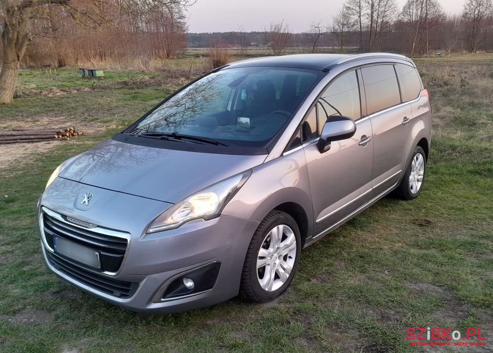 2013' Peugeot 5008 1.6 Hdi Access photo #2