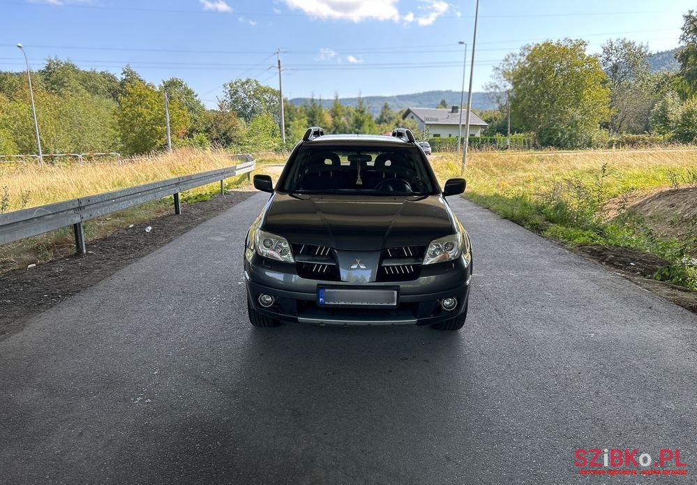 2006' Mitsubishi Outlander 2.4 Intense photo #2
