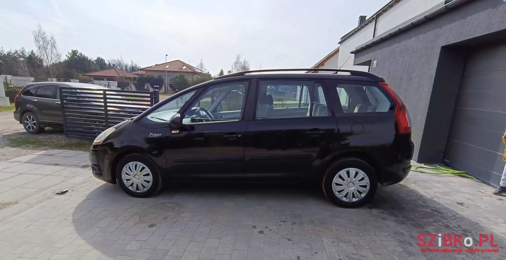 2010' Citroen C4 photo #1