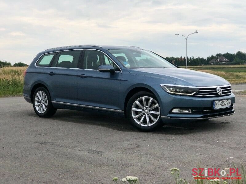 2017' Volkswagen Passat photo #4