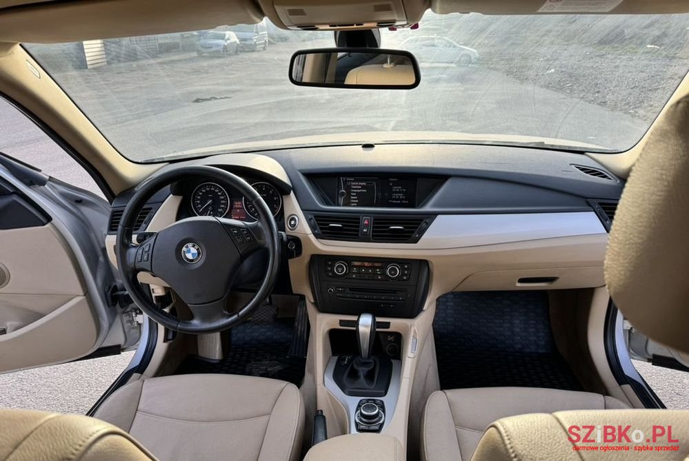 2010' BMW X1 Xdrive28I photo #6