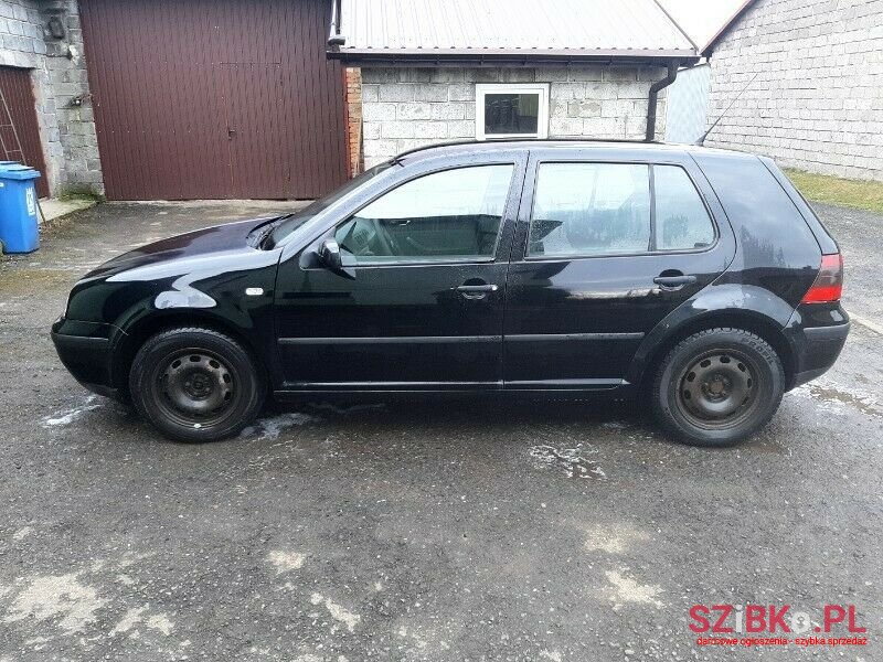 2000' Volkswagen Golf photo #2