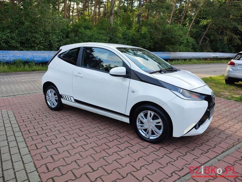 2014' Toyota Aygo X Mit X-Business Paket photo #3