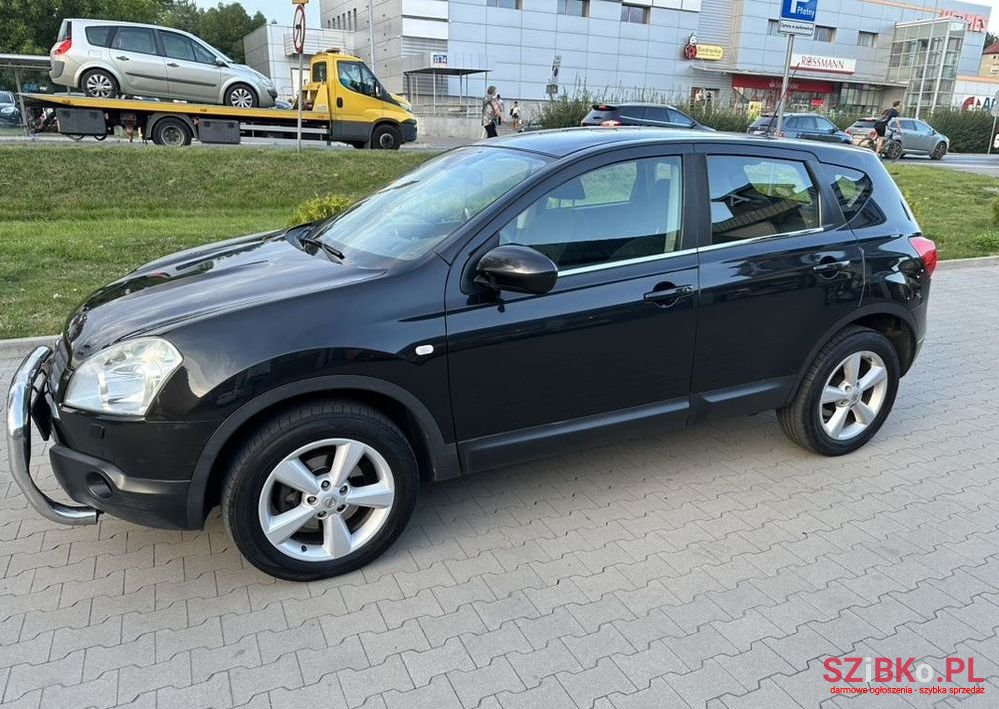 2008' Nissan Qashqai 2.0 Dci 4X4 Tekna photo #2
