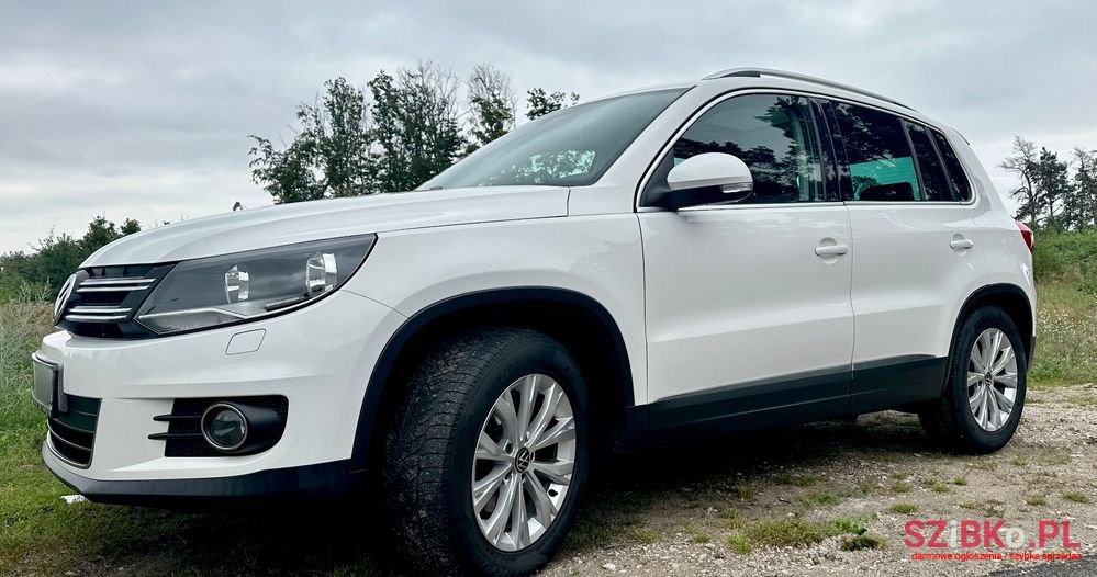 2012' Volkswagen Tiguan photo #6