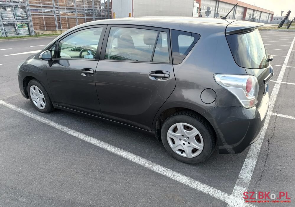 2013' Toyota Verso photo #4