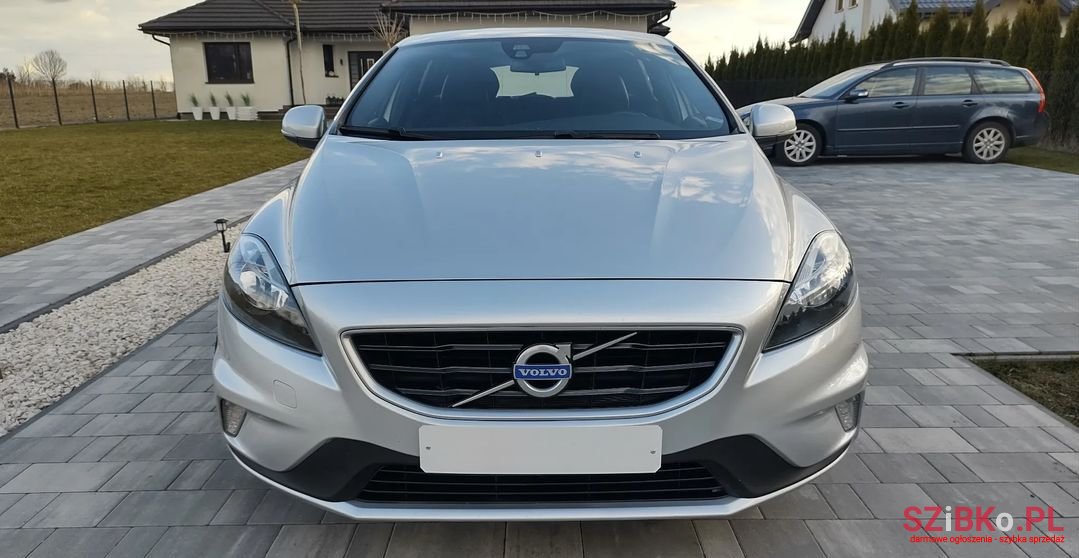 2015' Volvo V40 photo #2