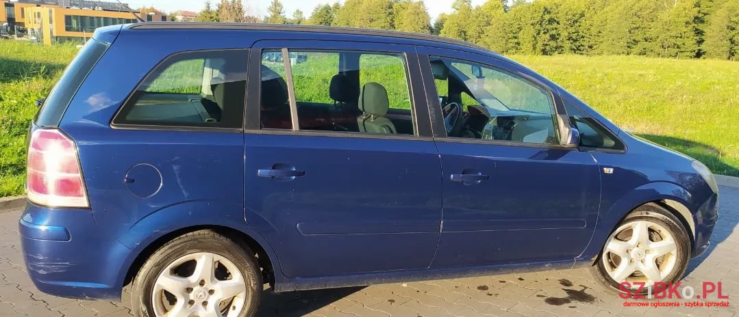 2007' Opel Zafira photo #2