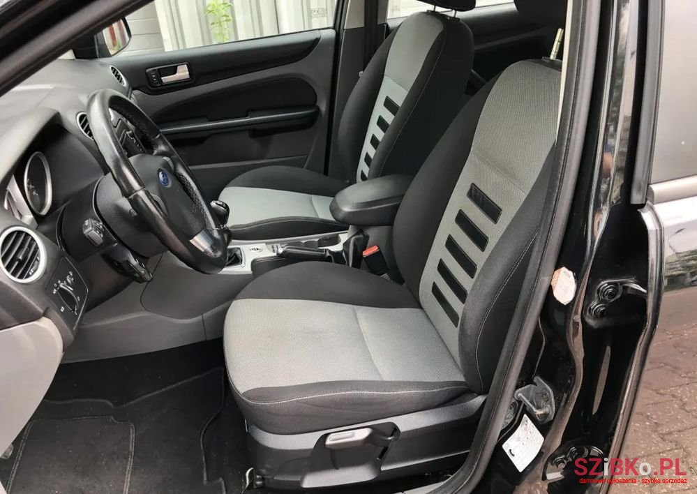 2009' Ford Focus Turnier 1.8 Sport photo #6