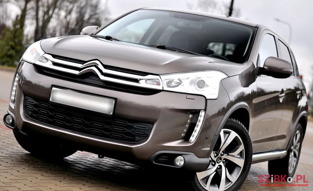 2015' Citroen C4 Aircross photo #5