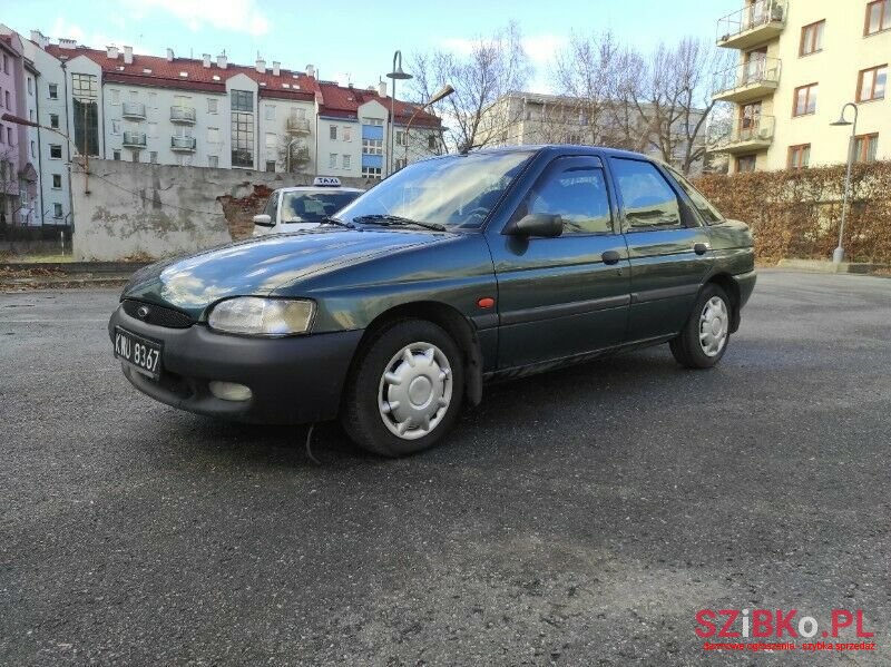 1999' Ford Escort photo #1