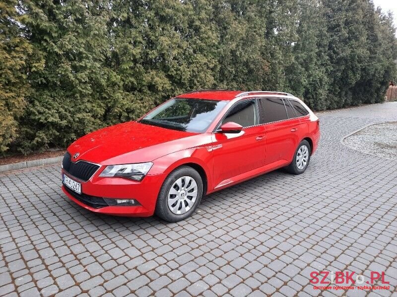 2015' Skoda Superb photo #1