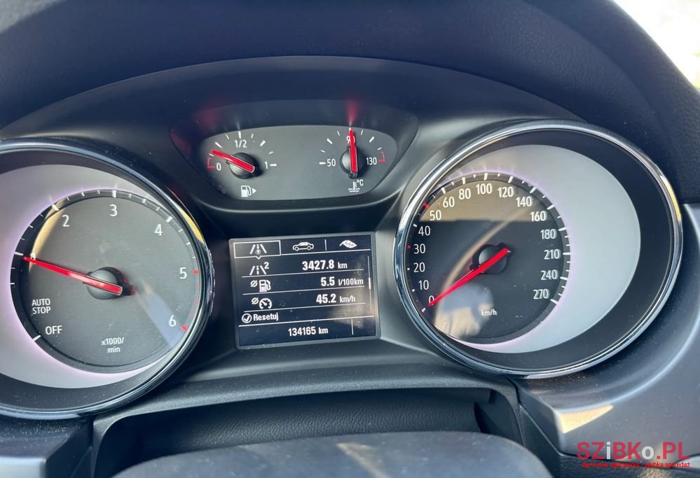 2020' Opel Astra photo #6