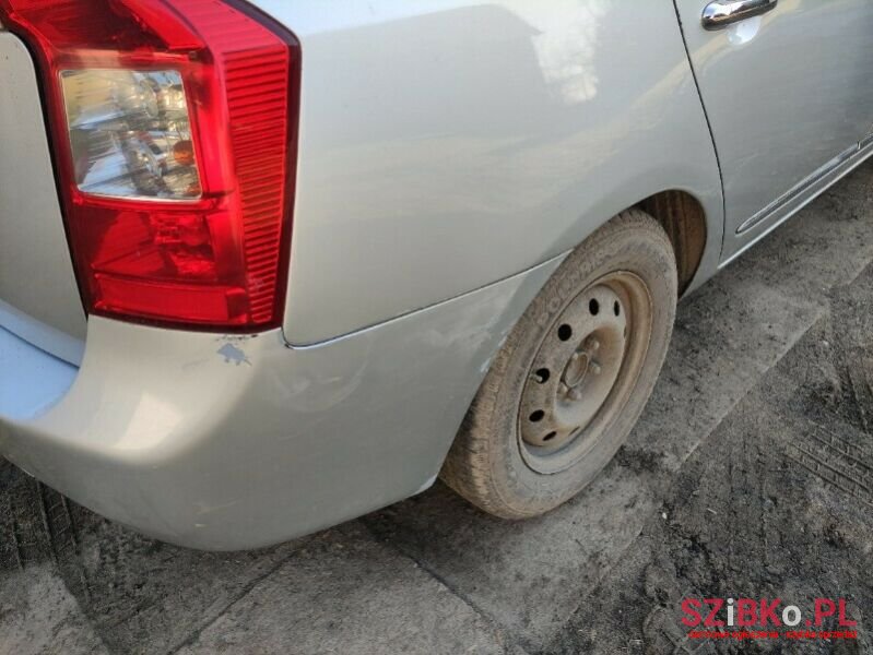 2007' Kia Minivan photo #3