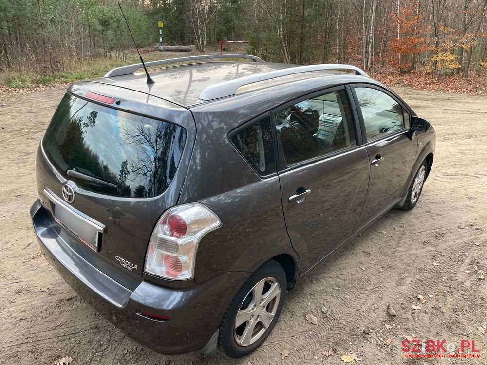 2008' Toyota Corolla Verso photo #3
