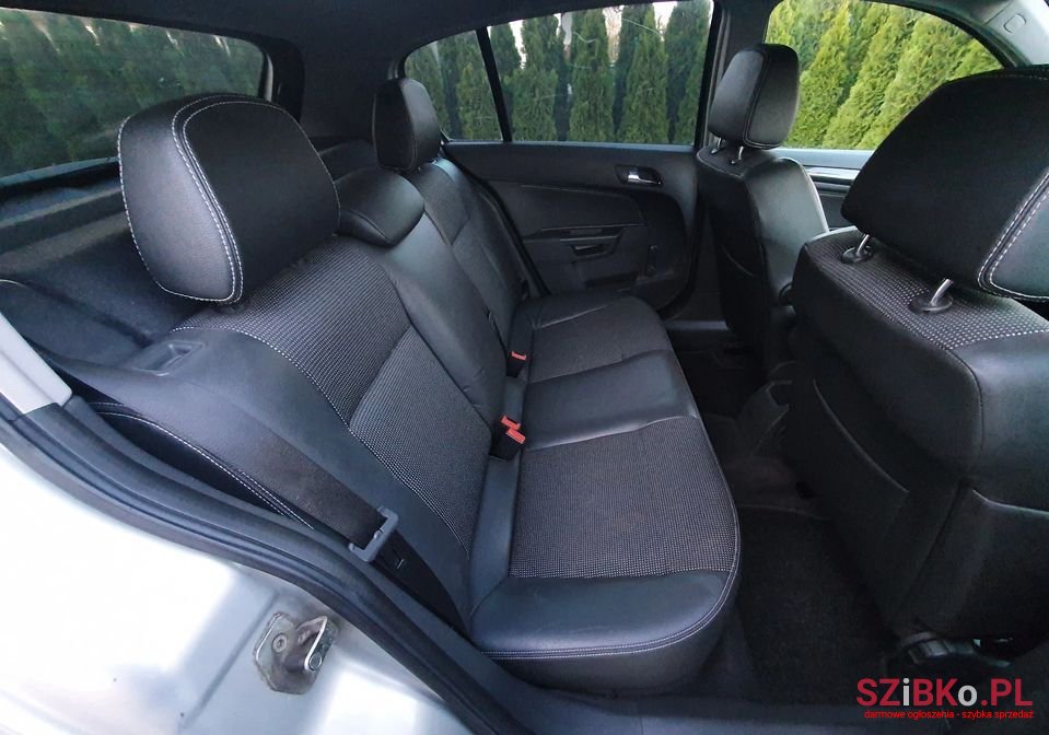 2005' Opel Astra photo #6