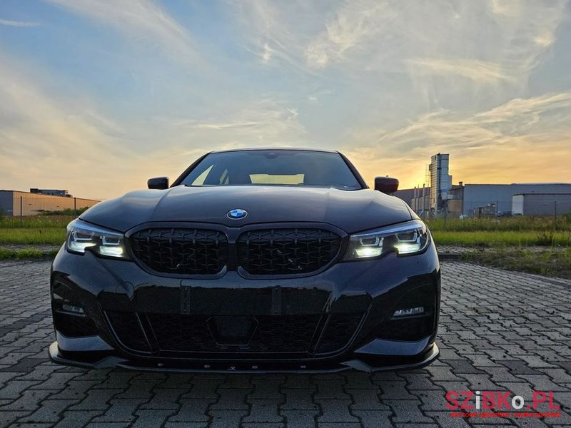2020' BMW 3 Series photo #2